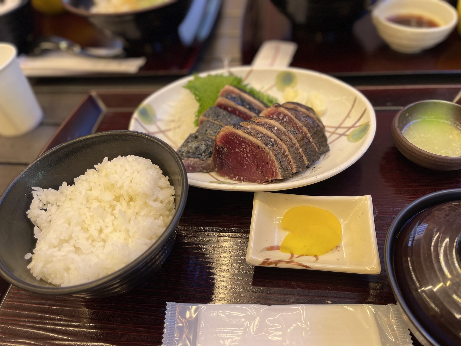 Nabura Tosasaga: Straw-Seared Bonito, Fifteen Minutes from Flame to Bowl — Kochi